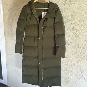 Theory puffer coat city poly in dark rosemary